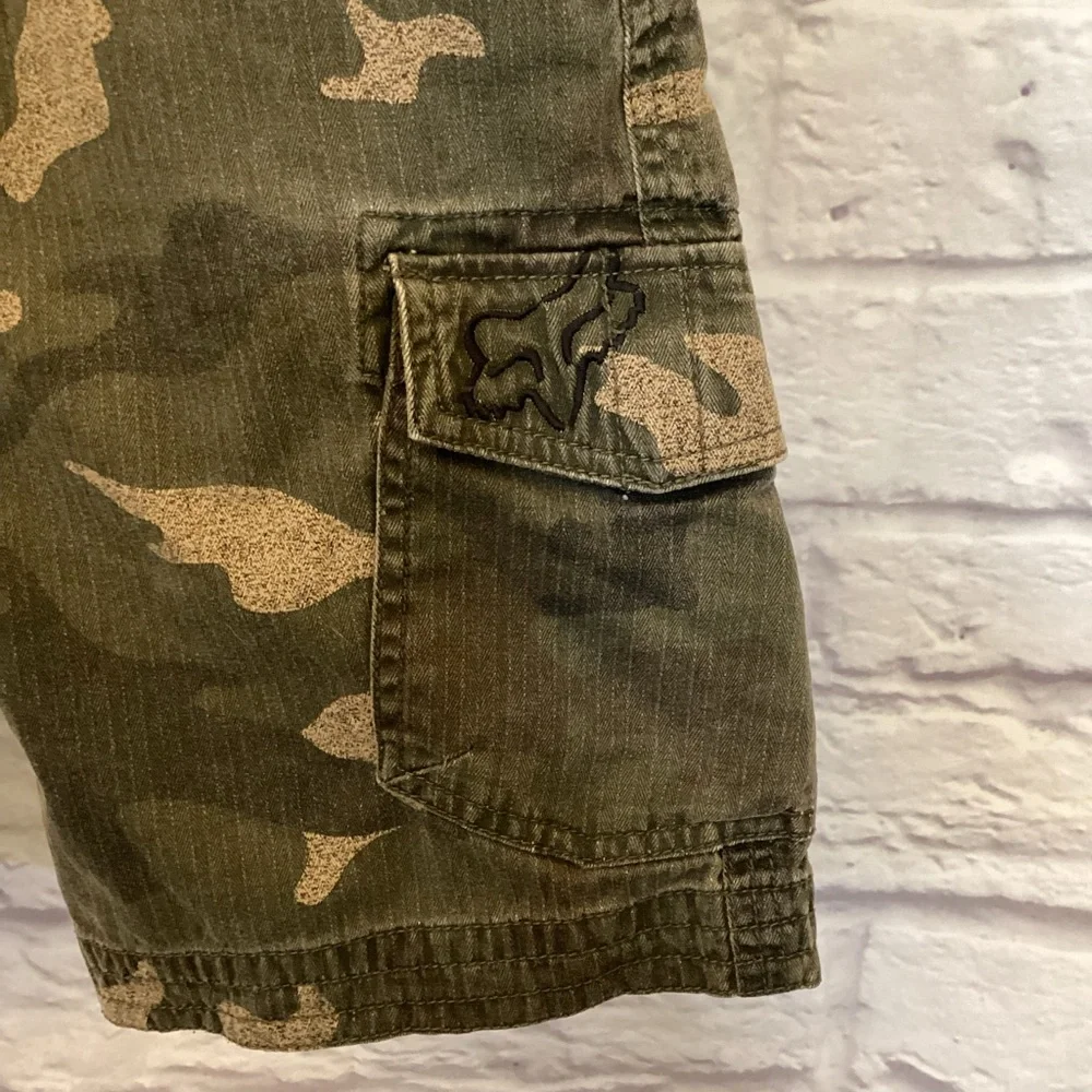 FOX Racing 28 Camouflage Cargo Men’s Shorts Camo Green 8” Inseam Logo Pockets